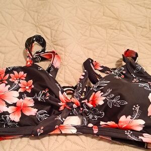 Tempt Me Floral Bikini Top